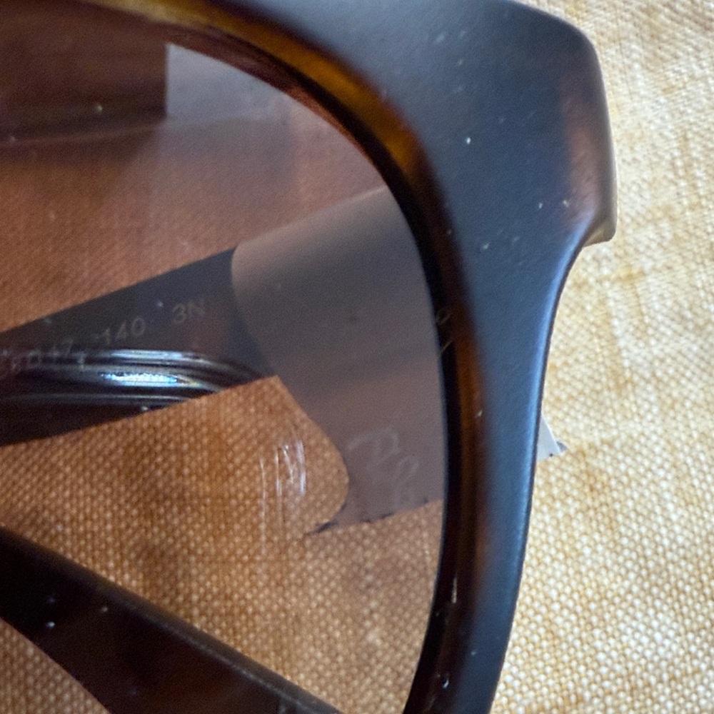 Ray-Ban Brown Gradient Lens Sunglasses with Black Case - Picture 4 of 16
